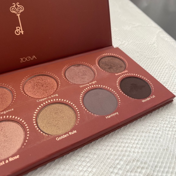 Zoeva rose golden eyeshadow palette - Picture 5 of 6